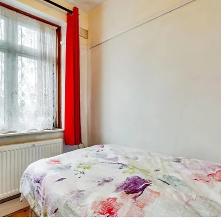 Horsenden Apartment Perivale