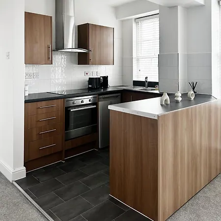 Riverside Modern One Bedroom Apartment