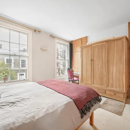 5 Bedroom House - 2 To 8 People *