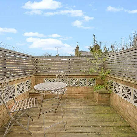 Holiday home 5 Bedroom House - 2 To 8 People