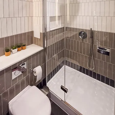 Apartment Modern 2-bedroom, 2-bathroom In West Kensington