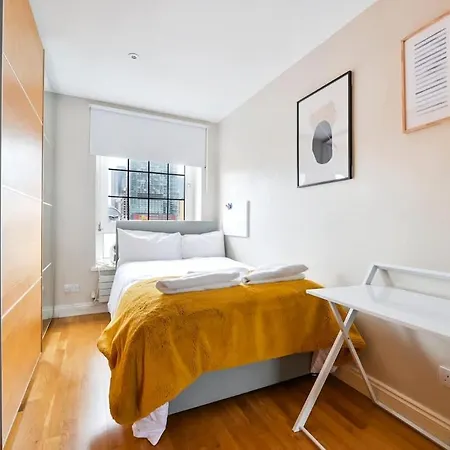 Spacious 2 Bed, Canary Wharf, O2 Arena, Wifi Apartment *