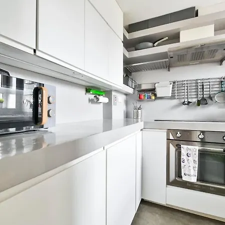 Spacious 2 Bed, Canary Wharf, O2 Arena, Wifi * London