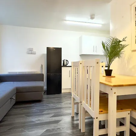 Little Gem Apartment *