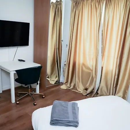 Great Location, Direct Links To Bridge! Apartment London