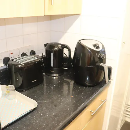 2-bedroom Apartment- Bermondsey Apartment London