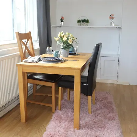 2-bedroom Apartment- Bermondsey Apartment