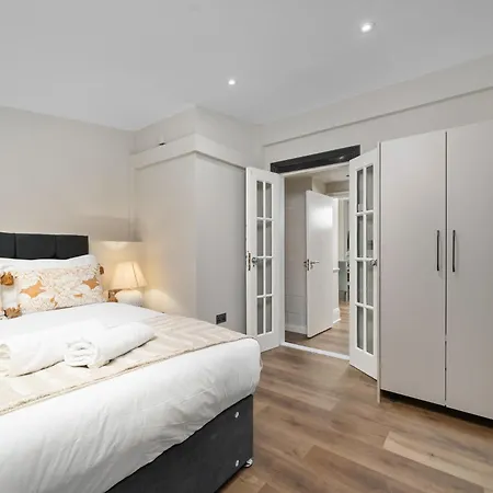 Fitzrovia Modern Apartment London