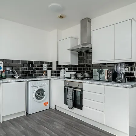 2br Near Canning Town Stn Balcony Location Apartment
