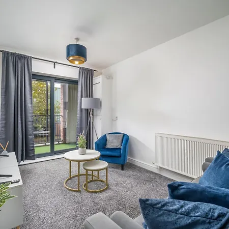 2br Near Canning Town Stn Balcony Location Apartment *