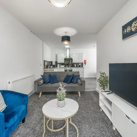 2br Near Canning Town Stn Balcony Location Apartment