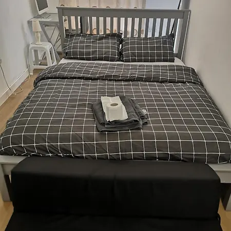 Lascelles House - A Few Mins To Us Embassy, Battersea Power Station & Homestay *