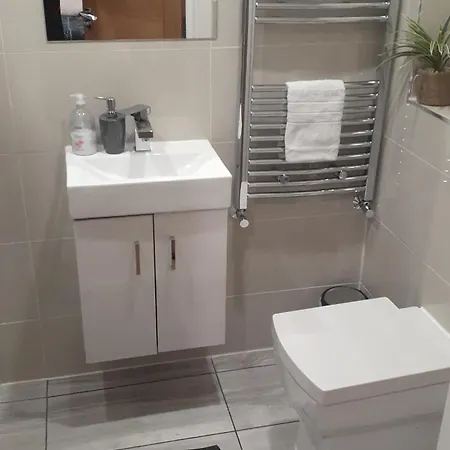 Apartment King Azim Court London