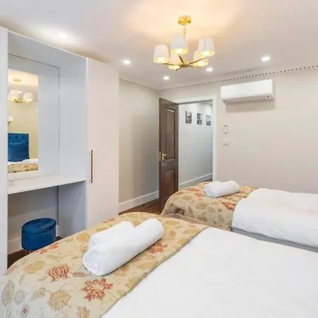 Metro Majesty 5-bedroom Gem In South Tottenham Apartment London