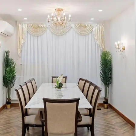 Metro Majesty 5-bedroom Gem In South Tottenham Apartment *