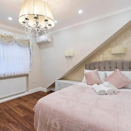 Apartment Metro Majesty 5-bedroom Gem In South Tottenham London