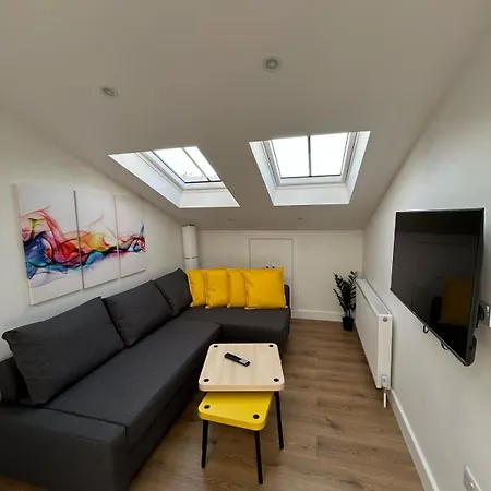 2 Bedroom Flat Pimlico Apartment *