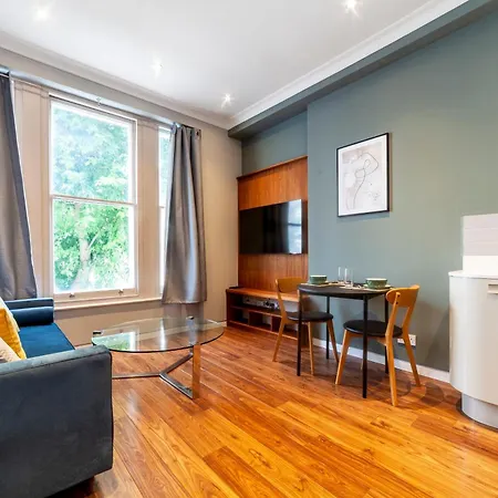Brilliant 1br Flat, Lakeside Rd, 5 Min To Tube Apartment London