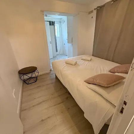 Apartment Millais Road 3 Bedroom Flat London