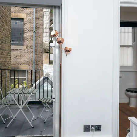 Cosy In Fulham Broadway Guest house