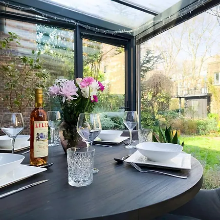 Spacious With Conservatory Dining Ptk Vakantiehuis *