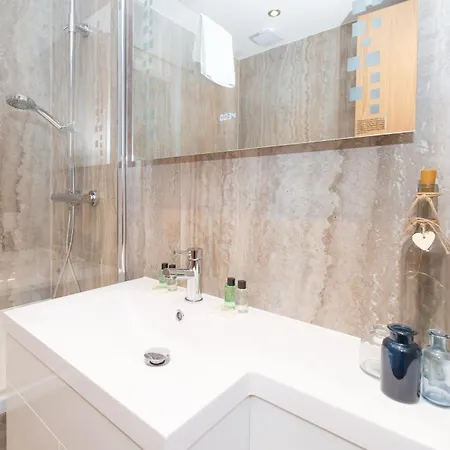 Aparthotel Luxury In Paddington London