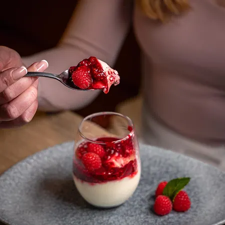 Отель Holiday West By Ihg Лондон