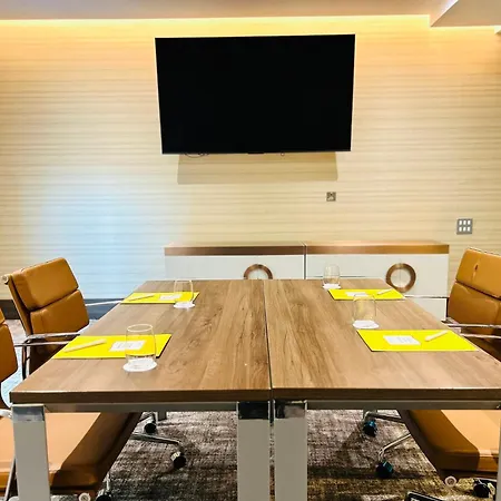 Crowne Plaza London - Kingston By Ihg
