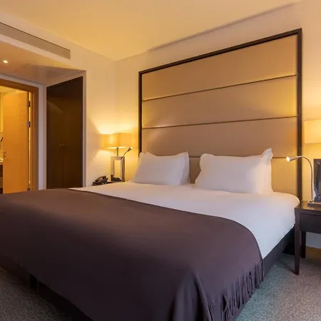 Hotel Pestana Chelsea Bridge &