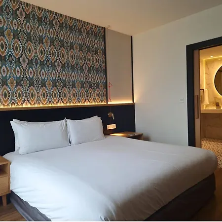 H10 Waterloo Hotel