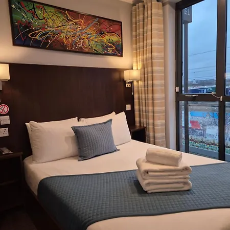 Airport 3* London