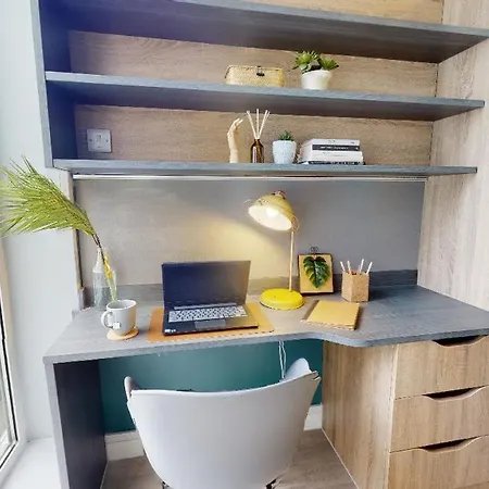 Apartment At Iq Bankside In