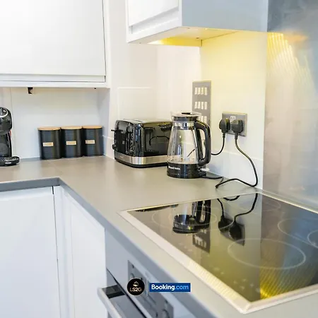 Spacious 2 Bedroom By Ls2g Short Lets & Serviced Greater With Free Wifi * Londra
