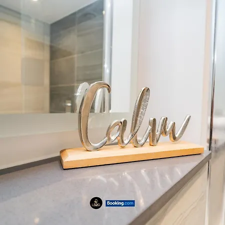 Spacious 2 Bedroom By Ls2g Short Lets & Serviced Greater With Free Wifi Appartamento Londra