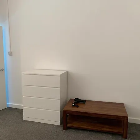 Mayfair Modern 2 Bed London