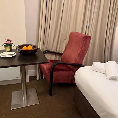 Ariana - Near Wembley And Hotel London