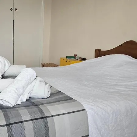 Elegant 1-Bed Flat, Sleeps 5, London Nw6 - 5 Mins To Jubilee, Bakerloo & Overground Lines London