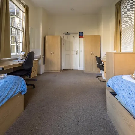 Lse Passfield Hall Apartmán *