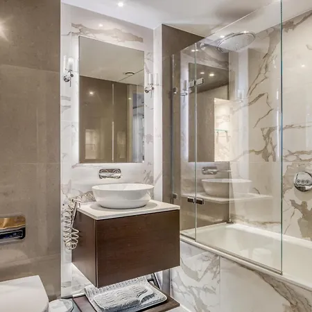 Apartment Hyde Park Luxury 2br 2ba Balcony *