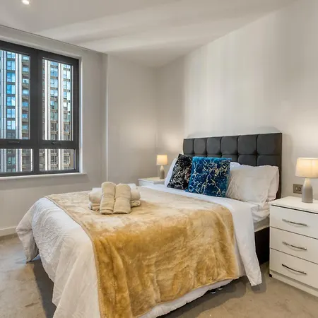 Apartment Hyde Park Luxury 2br 2ba Balcony