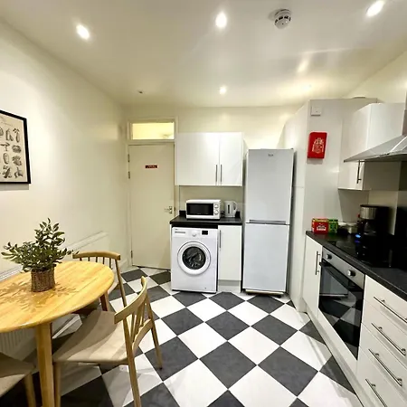 Delux Near Centre Homestay London