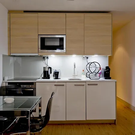 Charming Retreat In Chelsea