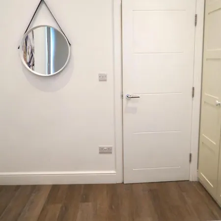 West Hendon With Parking Apartment