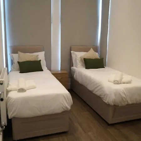 West Hendon With Parking Apartment
