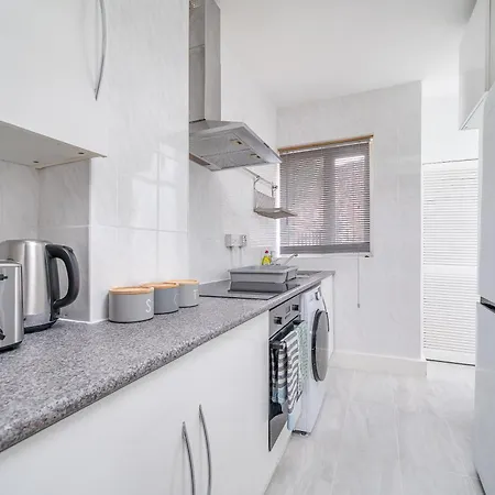 New! Cosy Flat - Wapping Station - Free Secure Parking *