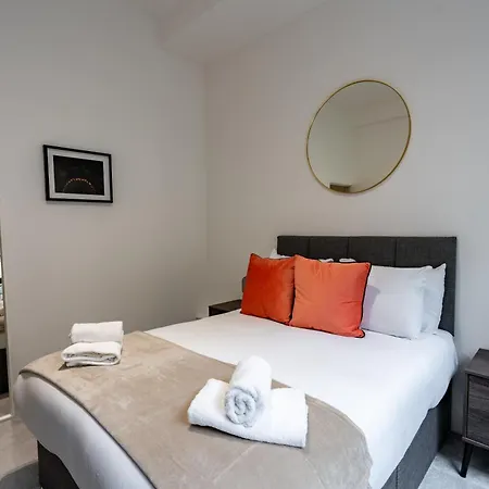 Stylish 3br Duplex In Vibrant Clerkenwell