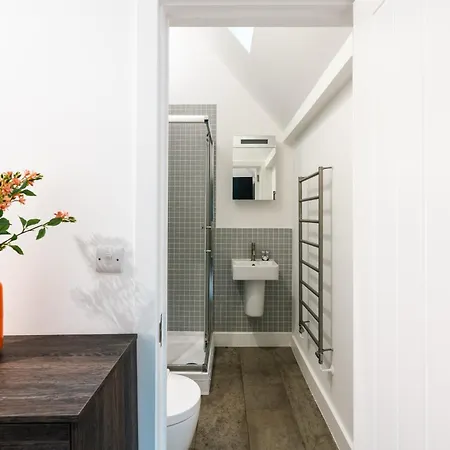 Apartment Stylish 3br Duplex In Vibrant Clerkenwell London