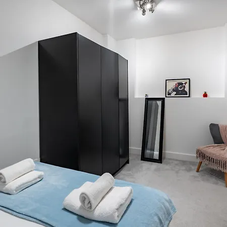 Stylish 3br Duplex In Vibrant Clerkenwell Apartment London