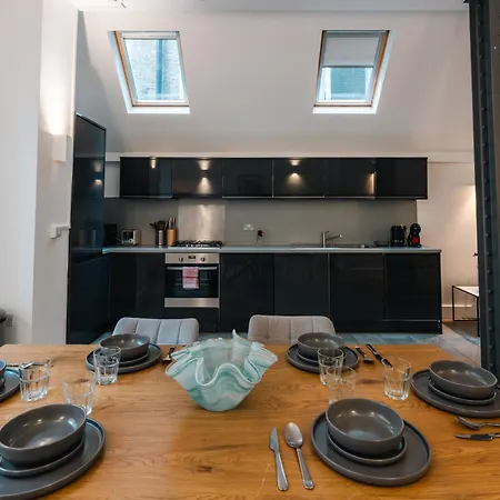 Stylish 3br Duplex In Vibrant Clerkenwell *