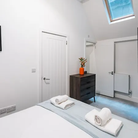 Stylish 3br Duplex In Vibrant Clerkenwell London